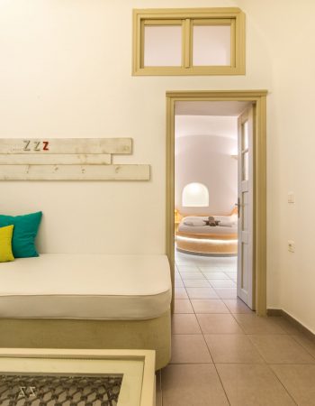 Chroma Luxury Suites Santorini