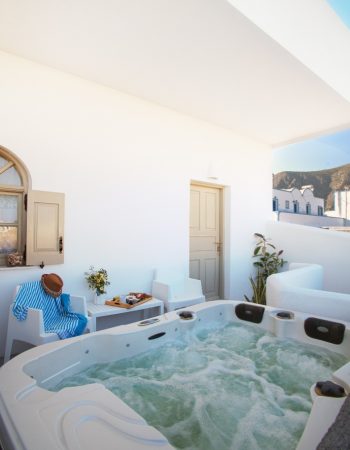 Villa Dina with private jacuzzi,close to the beach